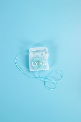 Lyss dentální nit s kokosovým olejem - lahodná máta 30 m