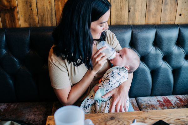 Tommee Tippee CTN Kojenecká Lahev ANTI-COLIC Střední Průtok3m+ 340 ml