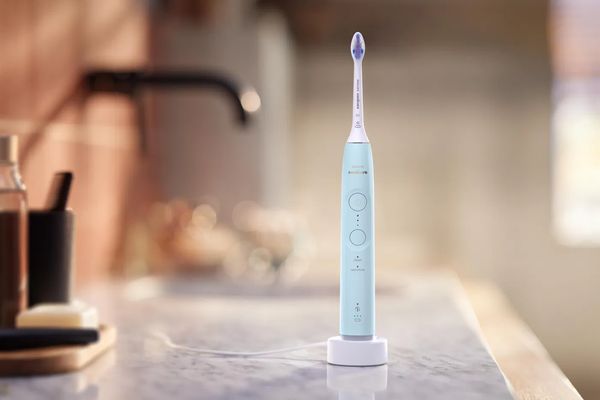 Philips Sonicare Sonický elektrický kartáček 6100 HX7406/01 světle modrý
