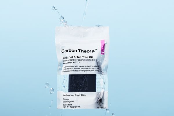Carbon Theory Facial Cleansing Bar mýdlo 100 g