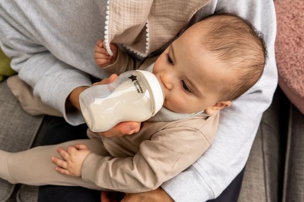 Tommee Tippee CTN savička na lahev ANTI-COLIC rychlý průtok 6m+, 2 ks