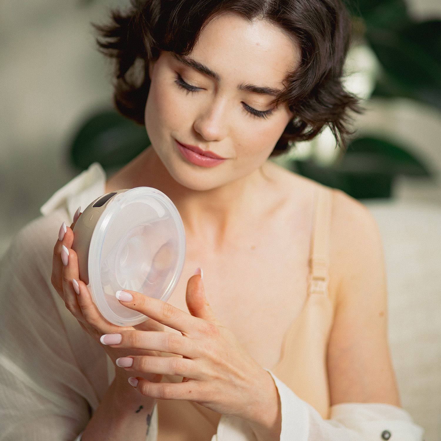 Canpol babies Dvojitá elektrická odsávačka mateřského mléka do podprsenky SmartSense