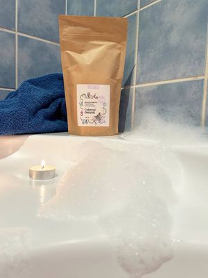 Kvitok Magická pěna do koupele Cukrový obláček 60 g