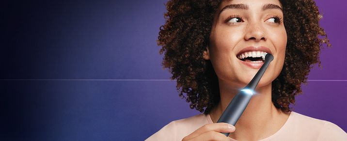 Oral-B iO Series Ultimate Clean, kartáčkové hlavy, černé 4 ks
