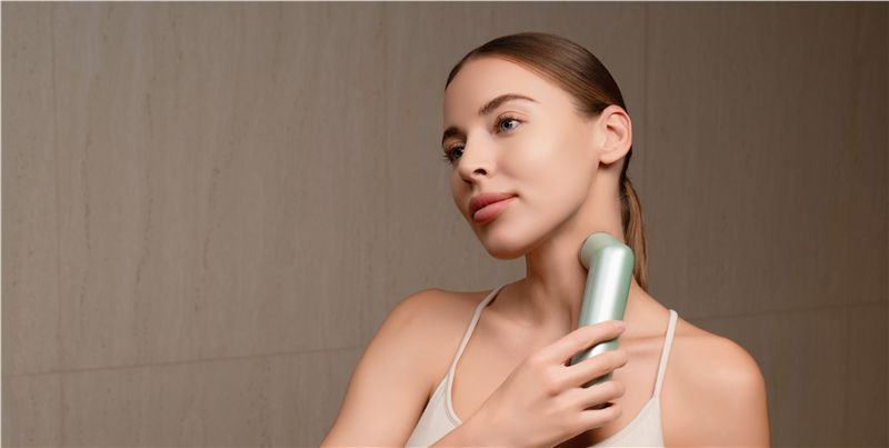 Nanoleaf 6-in-1 Light Therapy Wand, Světelná terapeutická hůlka, green
