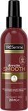 TreSemmé Keratin & Smooth Sprej na ochranu vlasů před teplem 200 ml