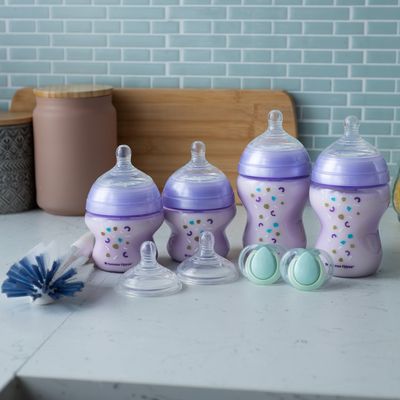 Tommee Tippee CTN ADVANCED ANTI-COLIC Novorozenecký Starter Kit, Fialová