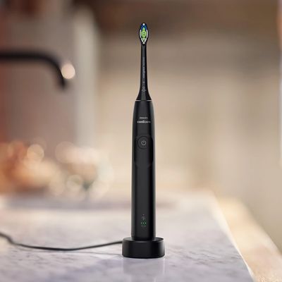 Philips Sonicare Sonický zubní kartáček 5300 HX7101/02 černý