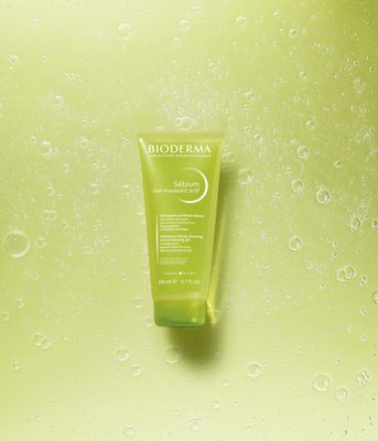 Bioderma Sébium Gel moussant actif intenzivní hloubkově čisticí gel pro mastnou pleť a akné 200 ml