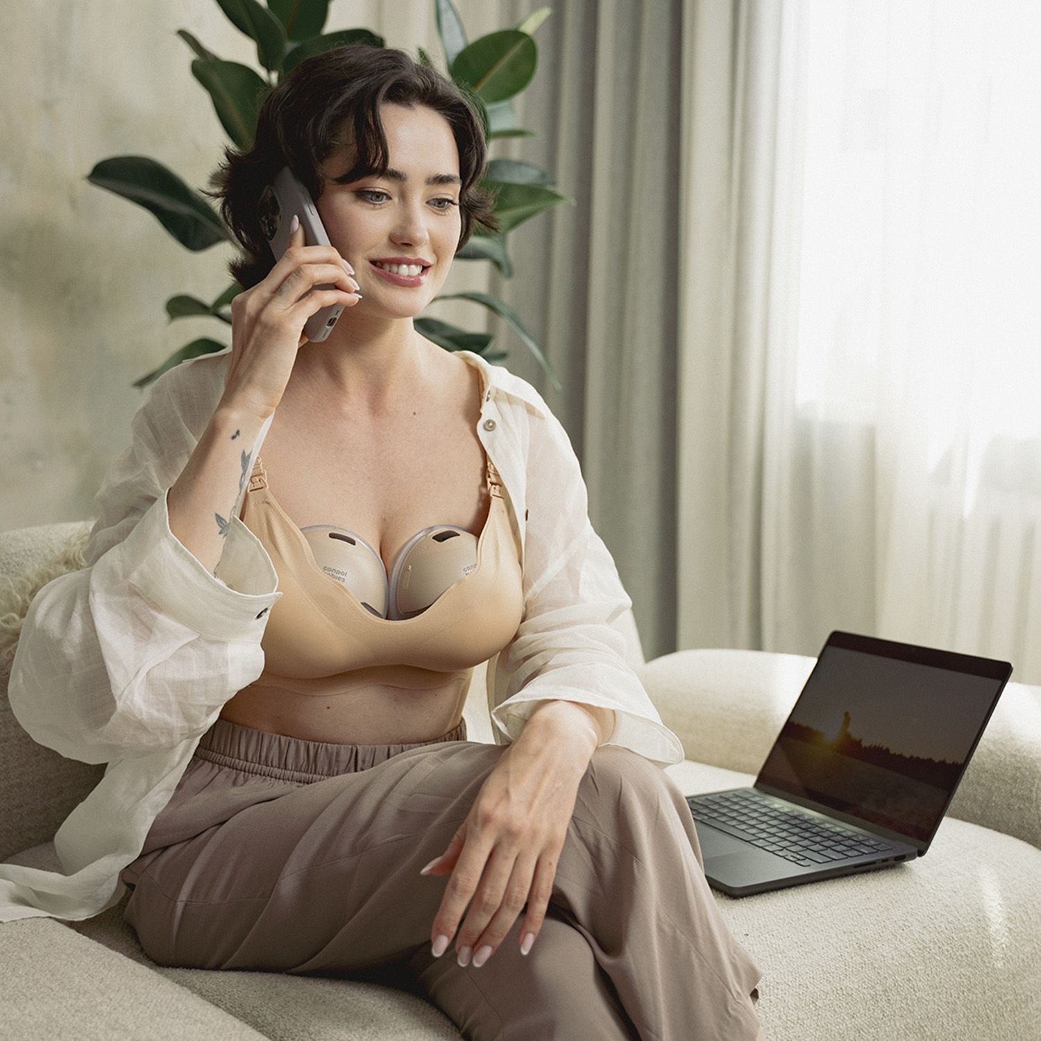 Canpol babies Dvojitá elektrická odsávačka mateřského mléka do podprsenky SmartSense