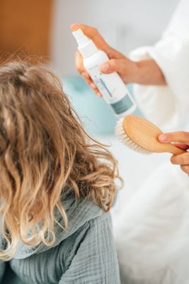 NAÏF Hair Lotion pro výživu vlasů a snadné rozčesávání 150 ml