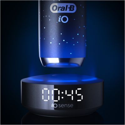 Oral-B iO 10 černý elektrický zubní kartáček