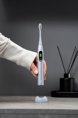 Oclean X Pro Digital Silver sonický kartáček, stříbrný