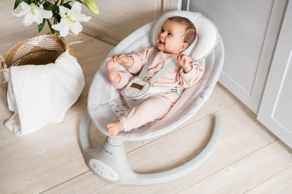 MoMi KENANI Elektrická houpačka světle šedá