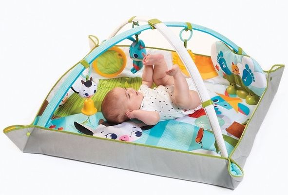 Tiny Love Hrací deka s hrazdou Gymini Kick & Play Farm