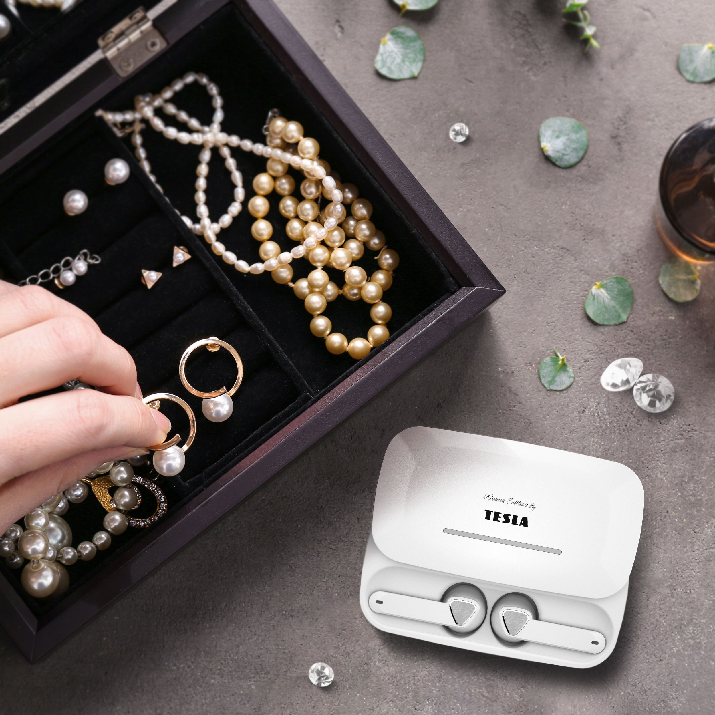 Tesla Sound EB20 - bezdrátová Bluetooth sluchátka (Luxury White)