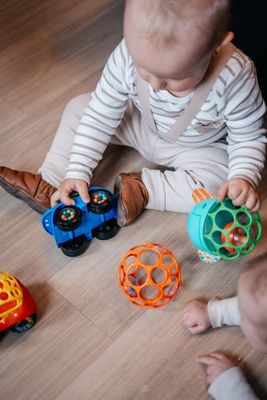 Oball Hračka RATTLE 10 cm orange 0m+