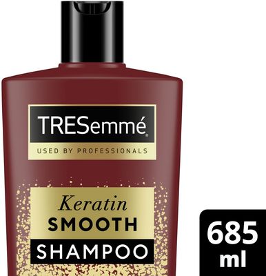 TreSemmé Keratin Smooth Šampon pro hladké a lesklé vlasy 685 ml