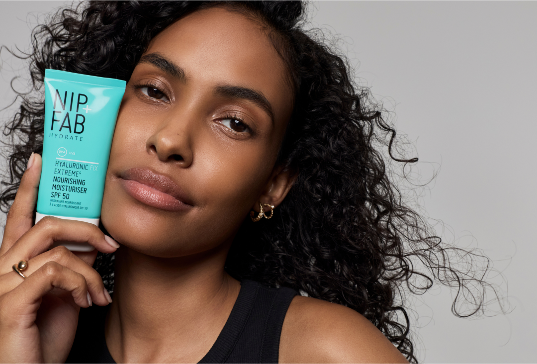 Nip+Fab Hyaluronic Fix Extreme4 hydratační pleťový krém SPF 50 50 ml