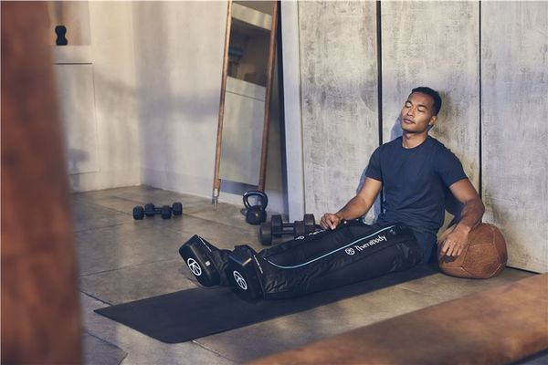 Therabody RecoveryAir JetBoots - Small