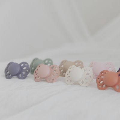 BIBS Infinity anatomické dudlíky ze silikonu, velikost 2, Ivory / Sage 2 ks