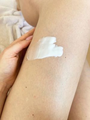 laSaponaria Tělový krém s BIO měsíčkem a prebiotiky pro citlivou pleť 200 ml