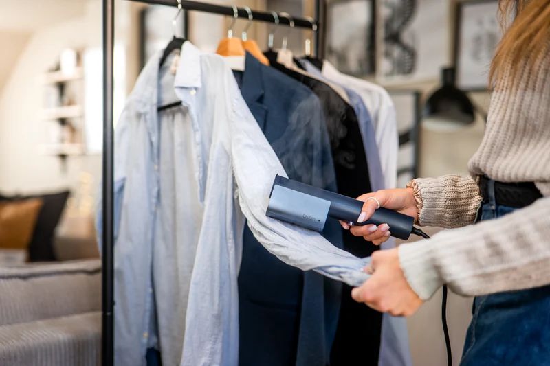 Lauben Handheld Steam Iron 900GB