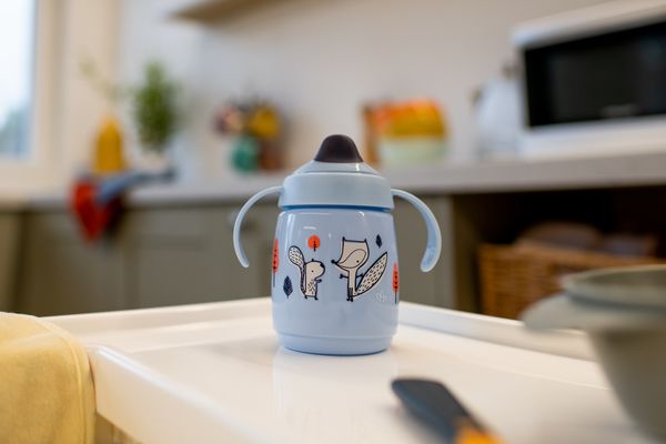 Tommee Tippee Superstar Sippee netekoucí hrnek, 6m+, modrý 300 ml