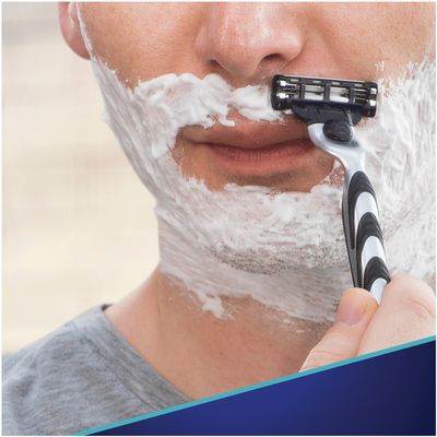 Gillette Mach3 náhradní hlavice 8ks + Mach3 Sensitive gel 200ml