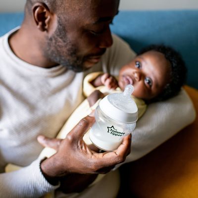 Tommee Tippee CTN Kojenecká Lahev ANTI-COLIC Pomalý Průtok 0m+ 150 ml