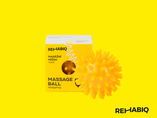 Rehabiq Masážní míček ježek, žlutý 6 cm