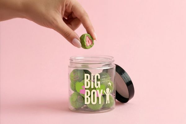 BIG BOY® Jahody v matcha a bílé čokoládě 120 g