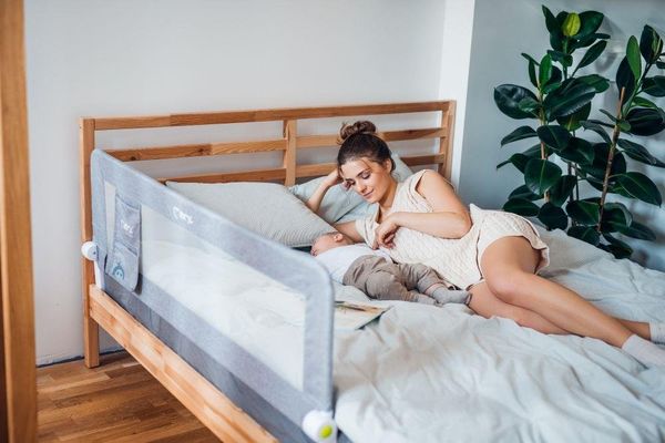 MoMi Zábrana na postel Lexi světle šedá