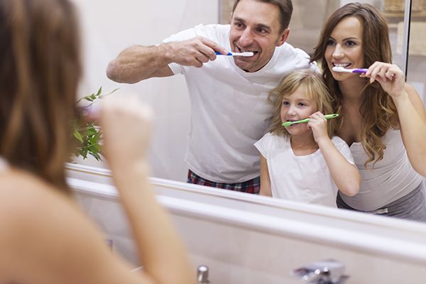 Biomed superwhite, přírodní pasta, s kokosovým olejem, skořice, pro citlivé zuby