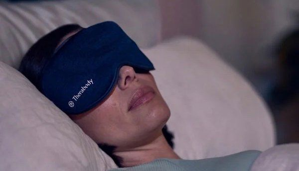 Therabody Sleepmask, masážní oční maska
