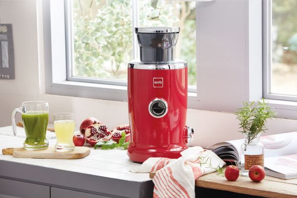 Novis VitaJuicer VDE NewGen SX-3 odšťavňovač červený