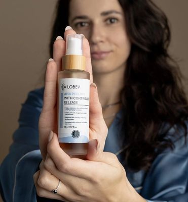 Lobey AHA Peeling s postupným uvolňováním 50 ml
