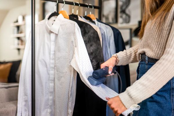 Lauben Handheld Steam Iron 1200GB