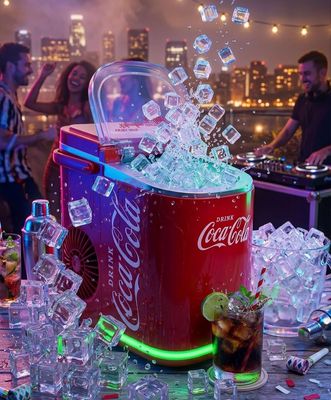 Coca Cola výrobník ledu