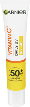 Garnier Skin Naturals Vitamin C denní rozjasňující UV fluid SPF 50+ invisible, 40 ml