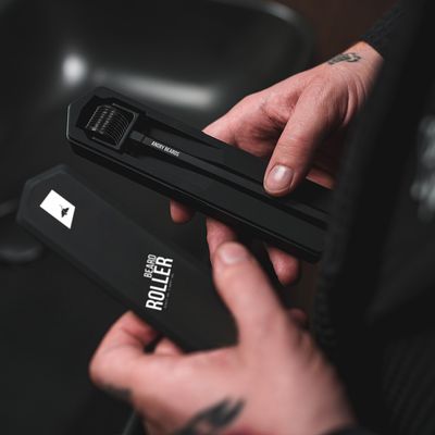 Angry Beards Váleček na růst vousů s čističem 50 ml