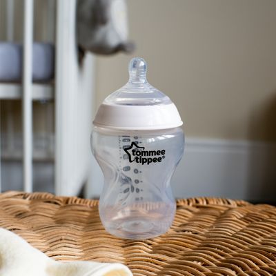 Tommee Tippee CTN Kojenecká Lahev ANTI-COLIC Pomalý Průtok 260 ml 0m+, Různé Barvy 3 ks