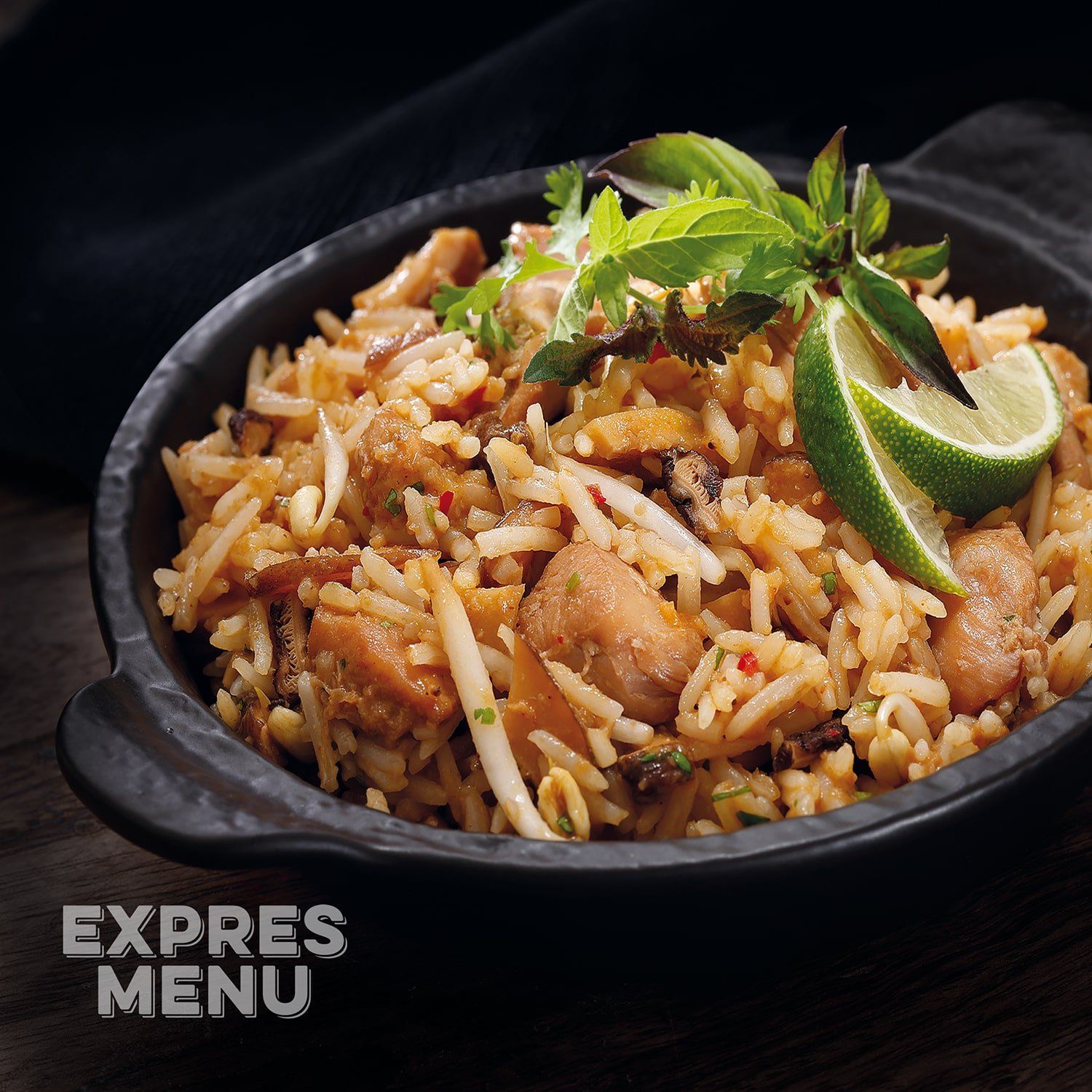 EXPRES MENU Khao Pad - smažená rýže s kuřecím masem 300 g