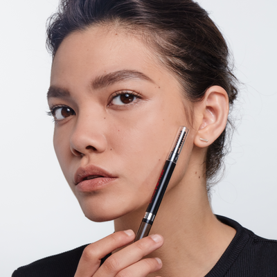 L'Oréal Paris Infaillible Brows 24H Filling Triangular Pencil 05 Light Brunette tužka na obočí