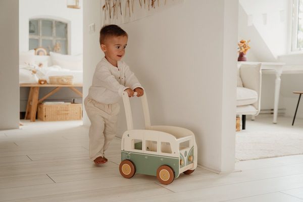 Little Dutch Chodítko karavan dřevěné