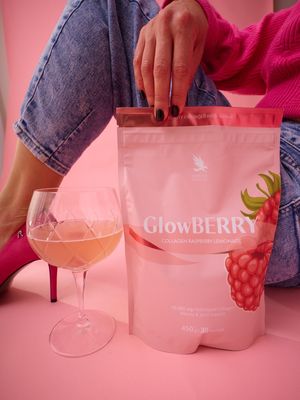 Carnium Botanicals Glow Berry, kolagenový nápoj s příchutí malin 450 g