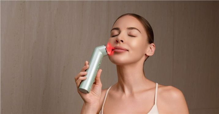Nanoleaf 6-in-1 Light Therapy Wand, Světelná terapeutická hůlka, green