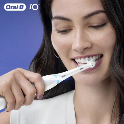 Oral-B iO Series Ultimate Clean, kartáčkové hlavy, bílé 4 ks