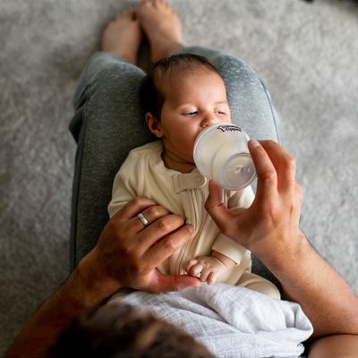 Tommee Tippee CTN Kojenecká Lahev ANTI-COLIC Pomalý Průtok 0m+ 150 ml