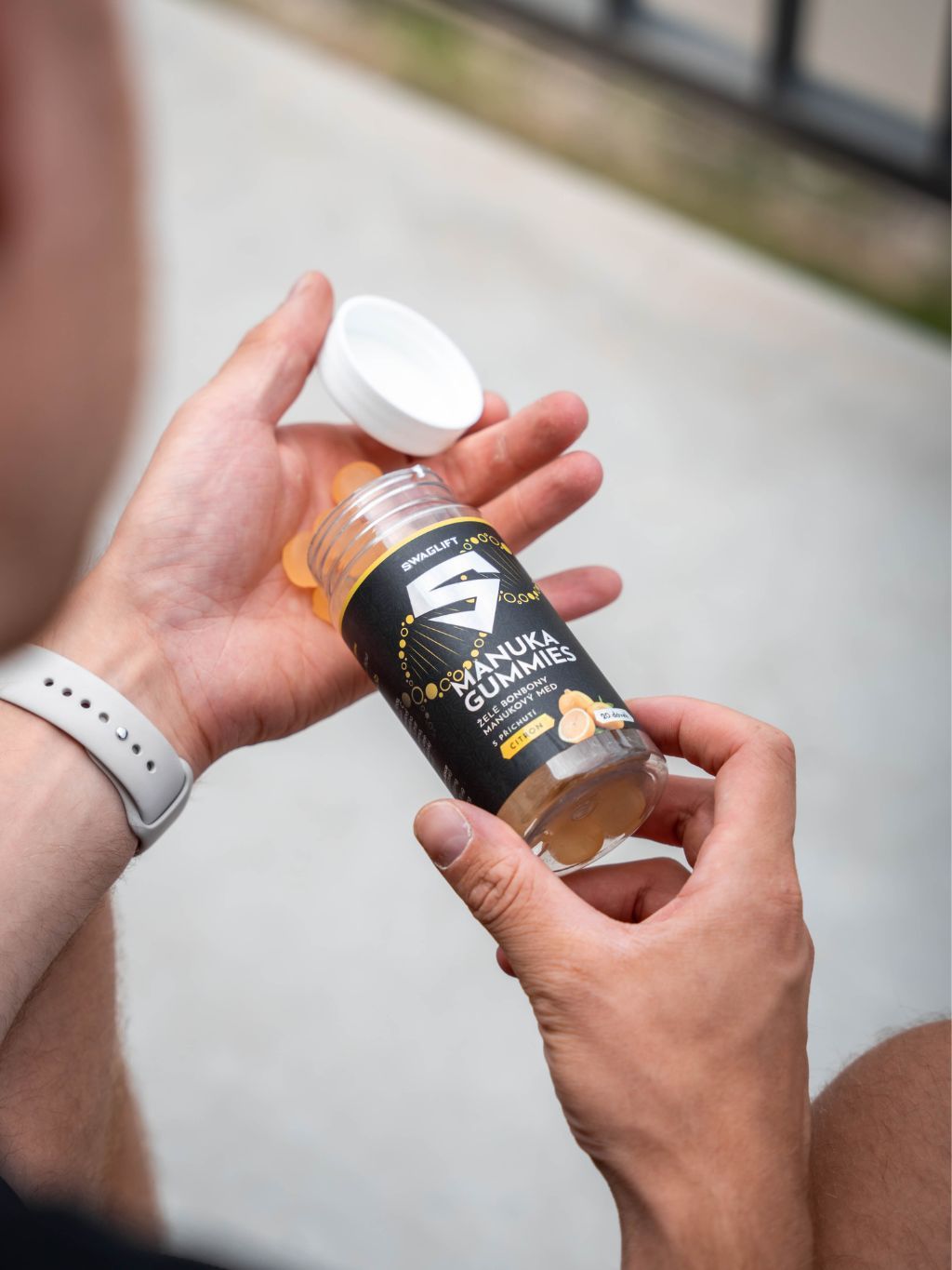 Swaglift Manuka gummies + vitamins s příchutí citrónu 60 ks